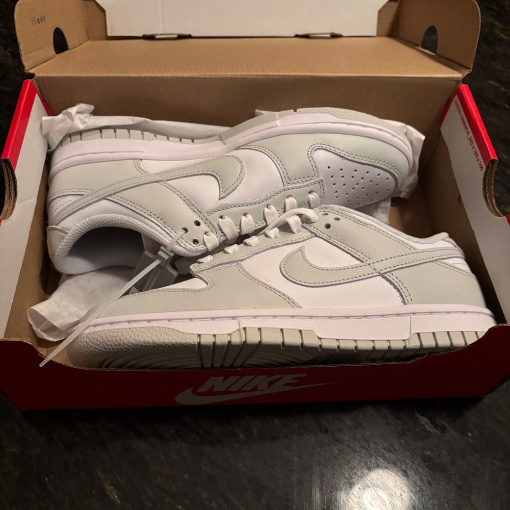 Dunk Low Nikes - Picture 3 of 5